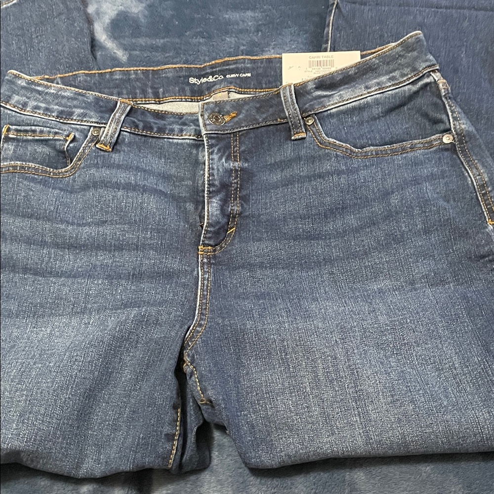 Style & Co. Curvy Capri Jeans